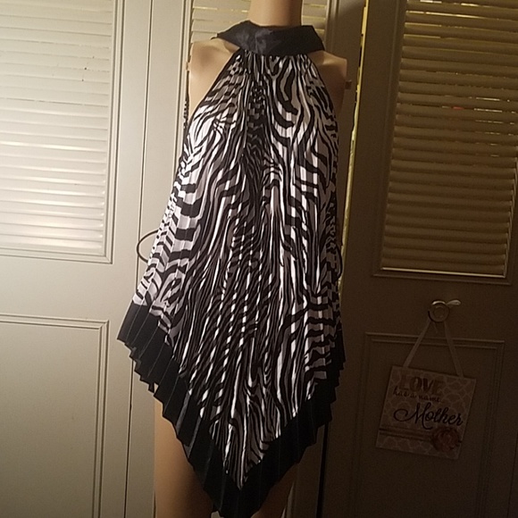 Women's clothing - Picture 4 of 5